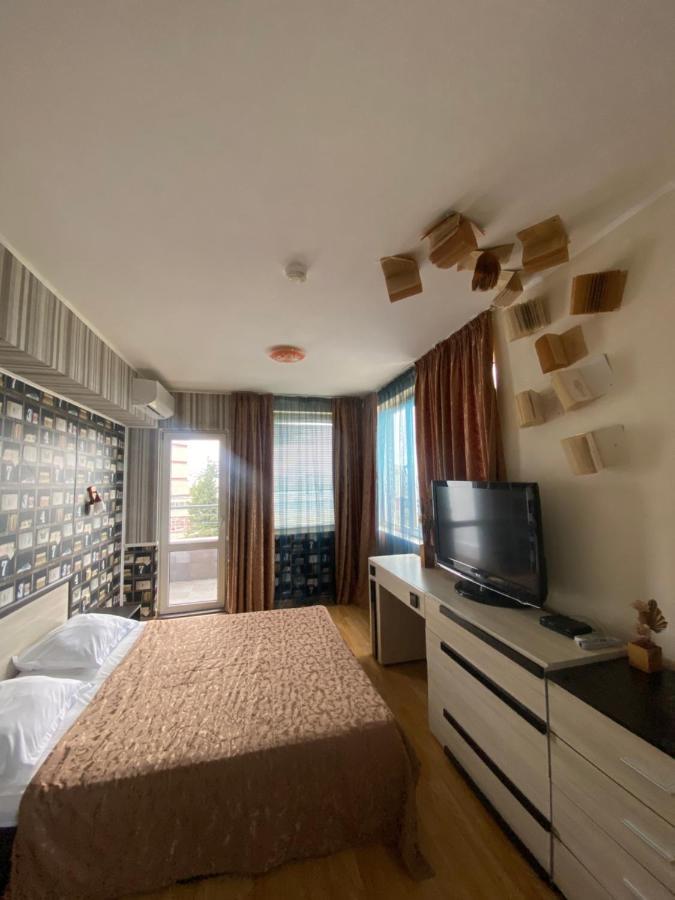 Apartments Danita & Restaurant&Pool Bar Варна Экстерьер фото